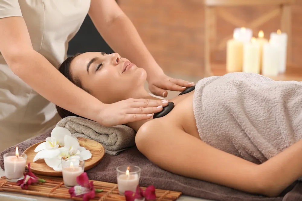 Relaxing Oil Massage With Hot Stone